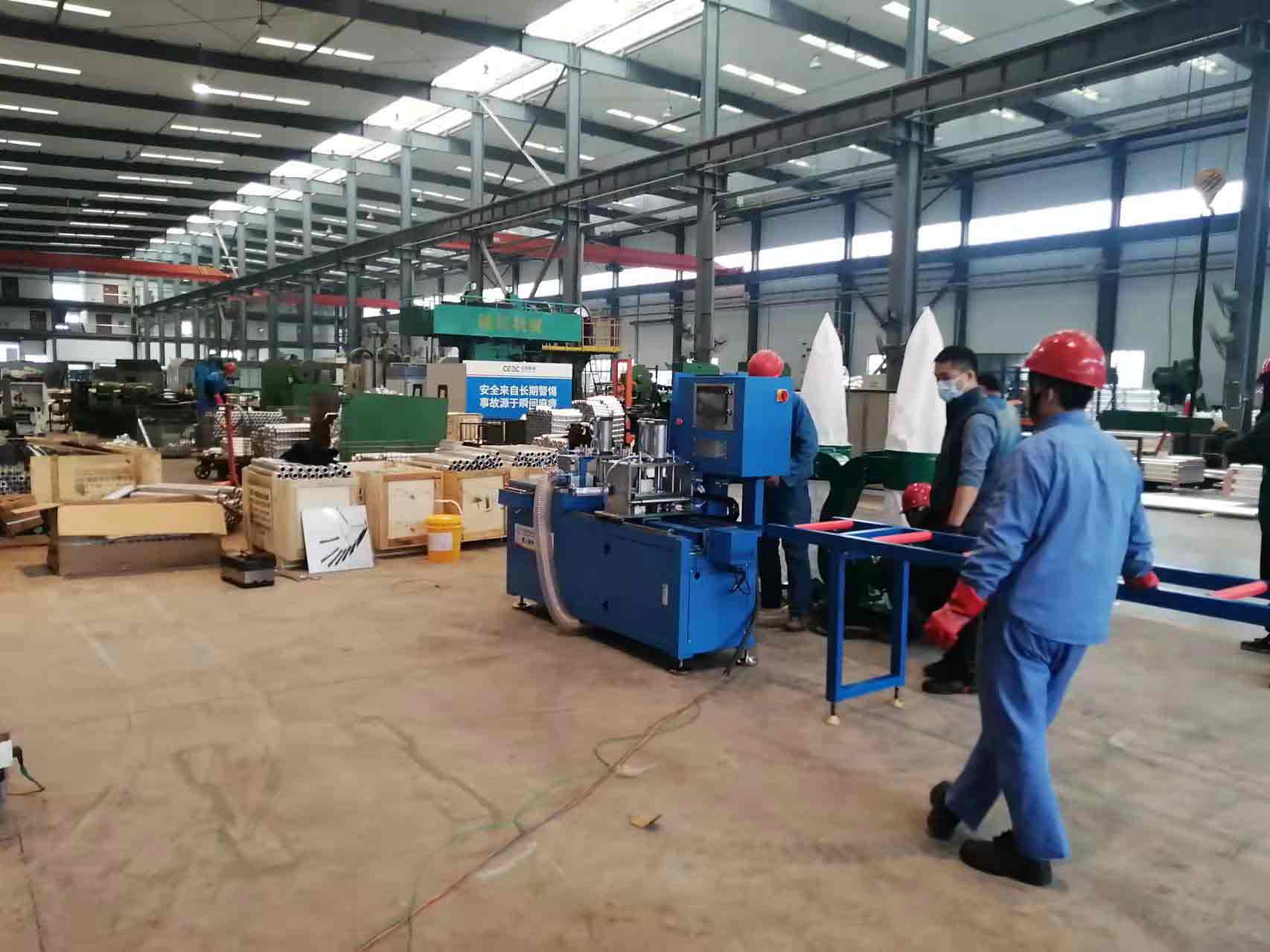 客戶訂購我司一臺鋁材自動切割機實現多種1-4系實心鋁材鋸切